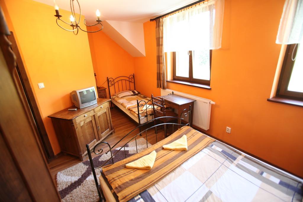ホテル Siedlisko Brzeziniak チスナ 部屋 写真